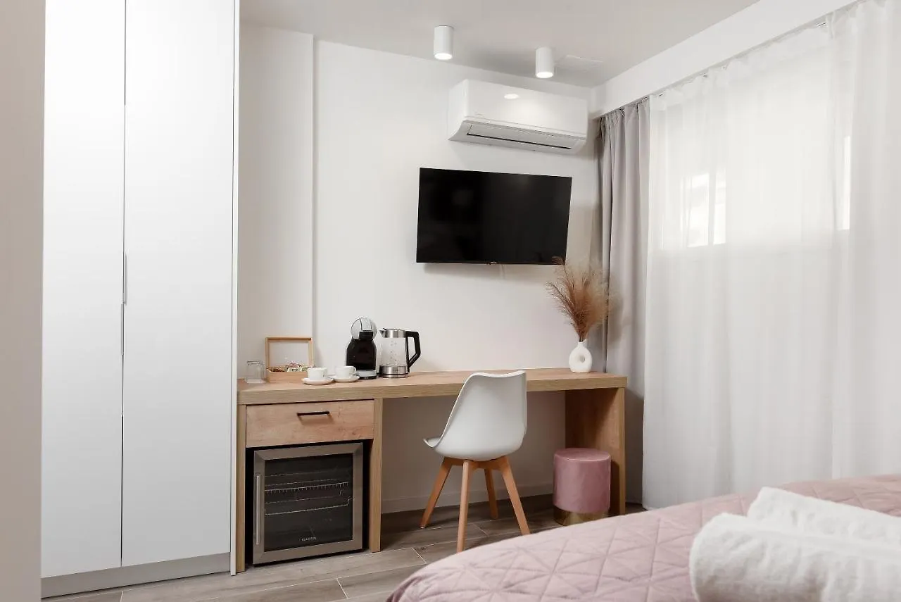 Aura Exclusive Apartment & Room Zara 0*,