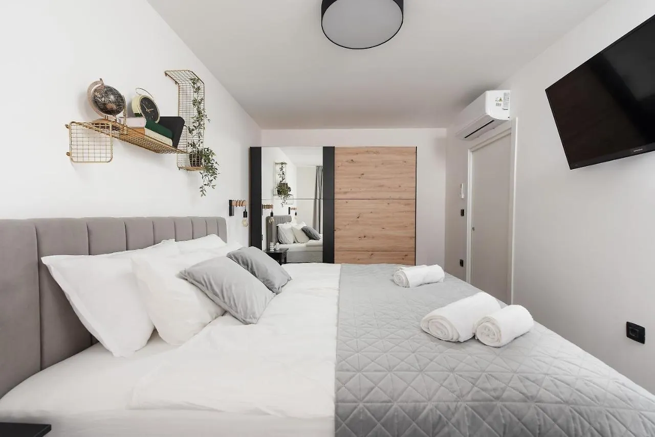 Aura Exclusive Apartment & Room Zadar