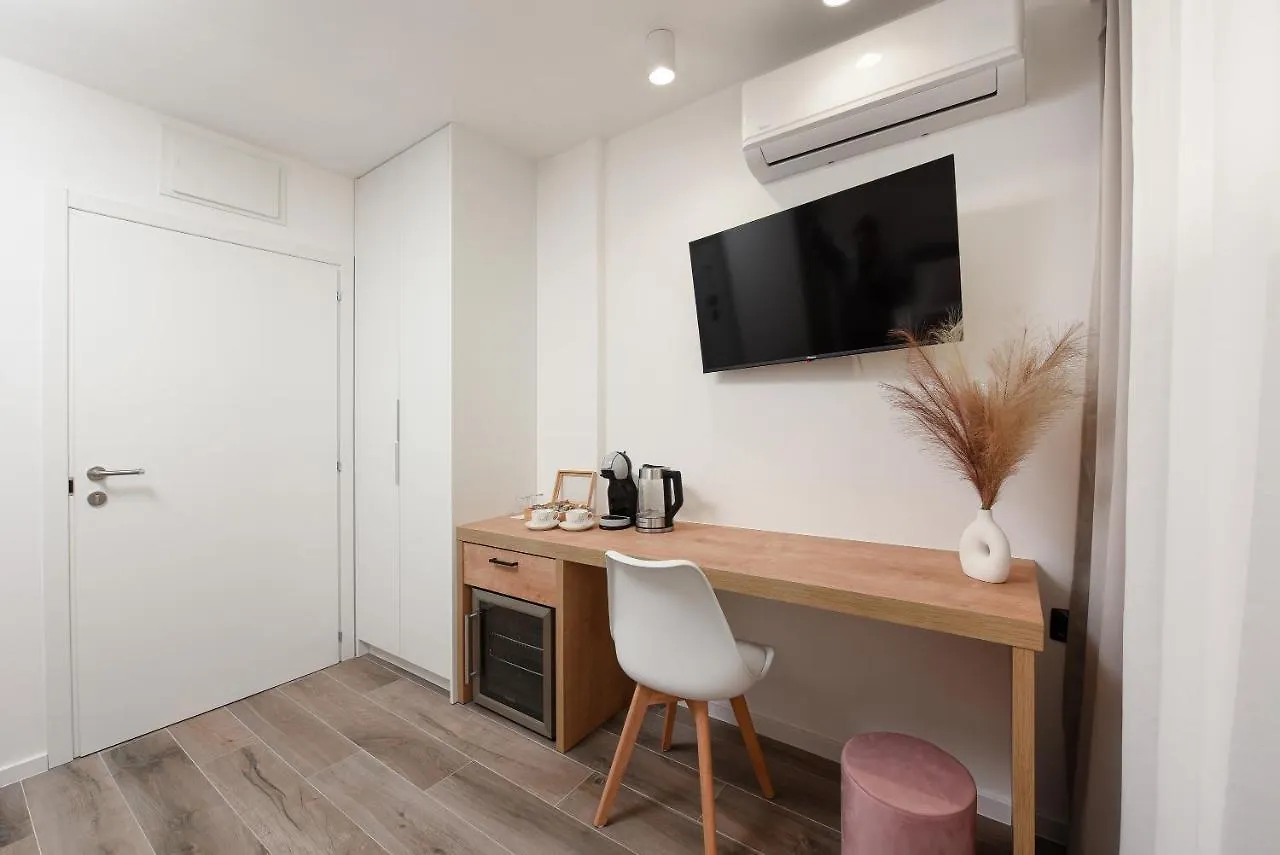 Aura Exclusive Apartment & Room Zara
